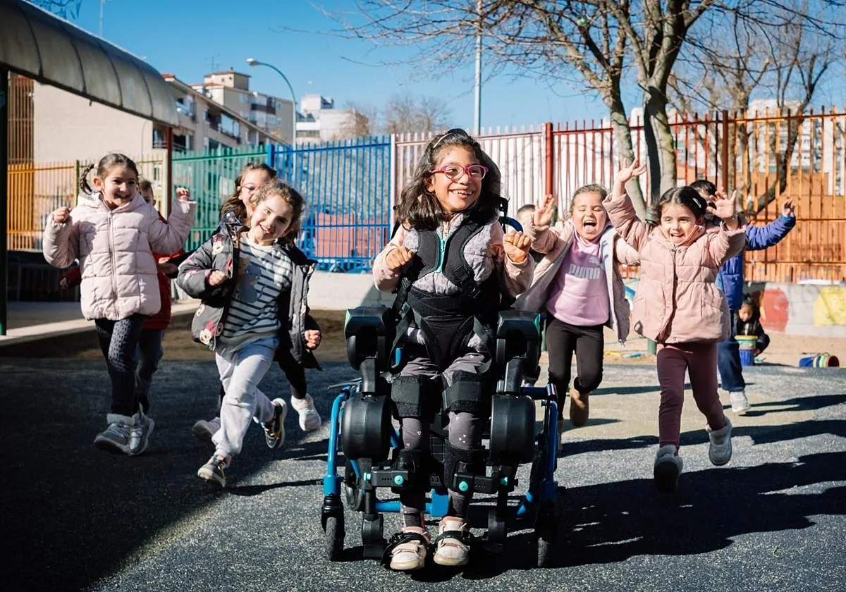 Explorer, Exoletona infantil «preparada en España» que los niños con movilidad acortada pueden usar en casa y en la calle
