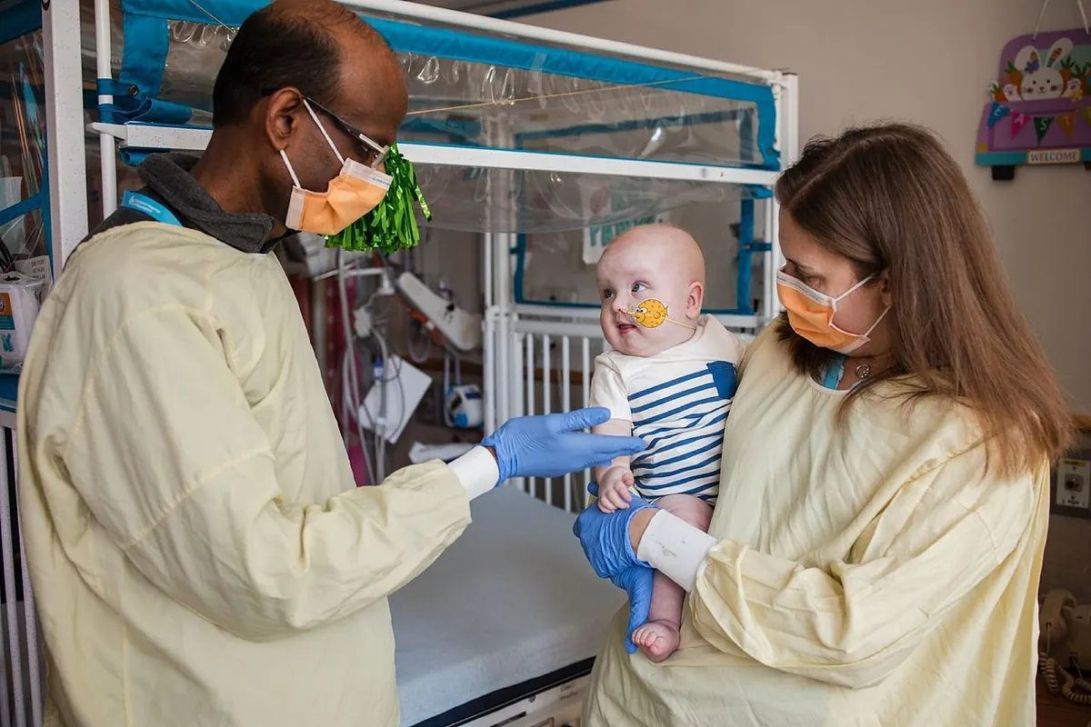 Tratan al niño estadounidense por primera vez con una edición genética personalizada de la enfermedad ultra -arraw