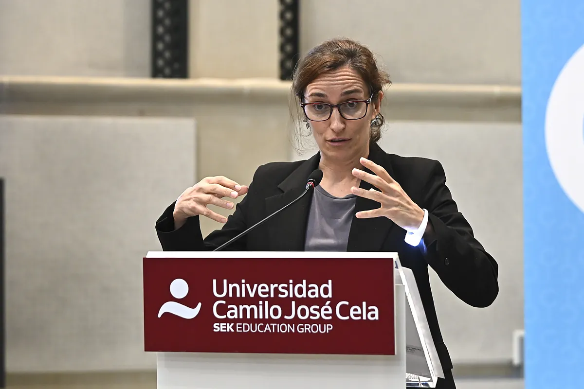 Mónica García espera condones libres para jóvenes para fin de año
