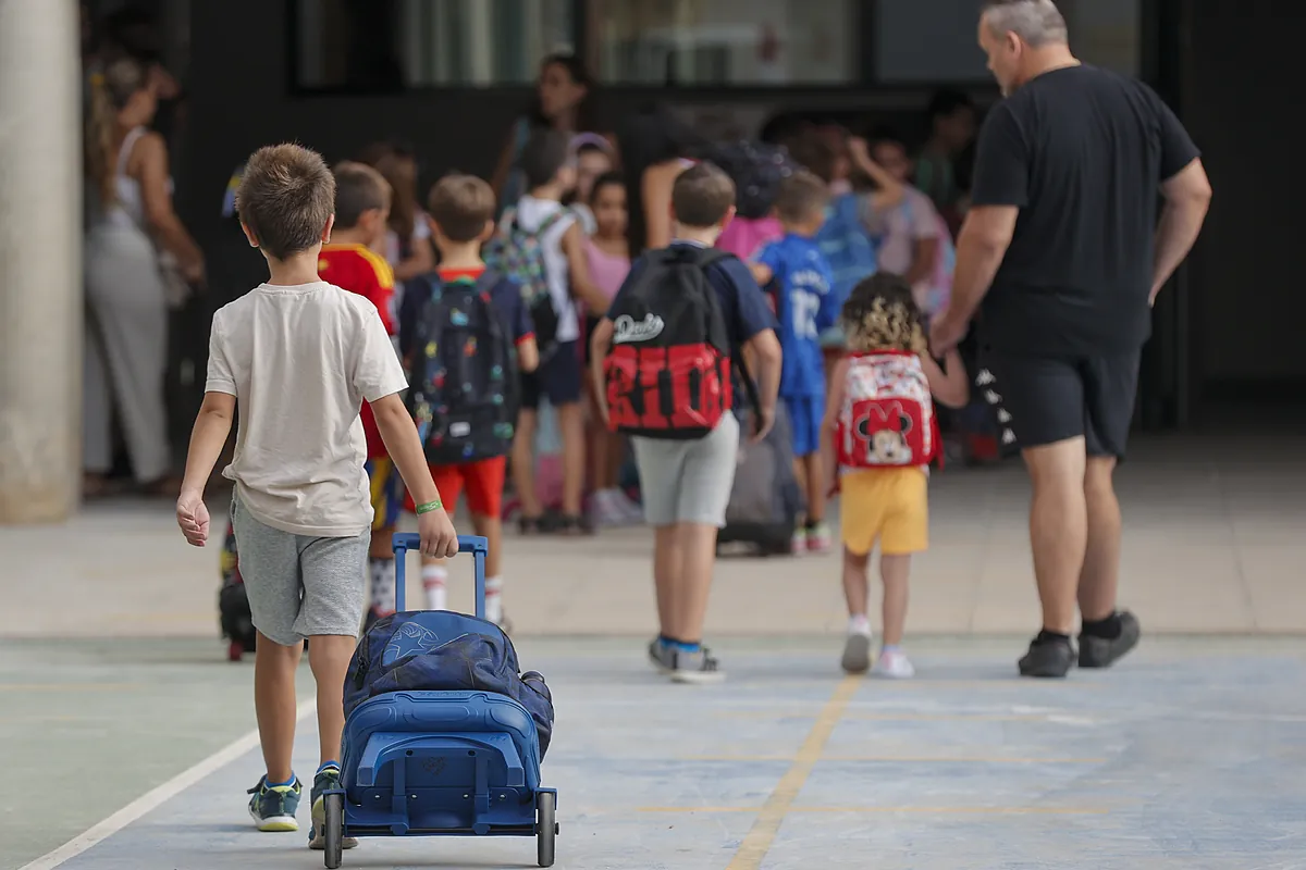 ¿Por qué los niños no quieren ir a la escuela y cómo superar el problema?