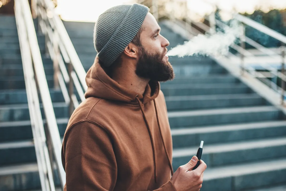 Cáncer crónico de boca y pulmón: este es el rastro de los cigarrillos electrónicos en el cuerpo