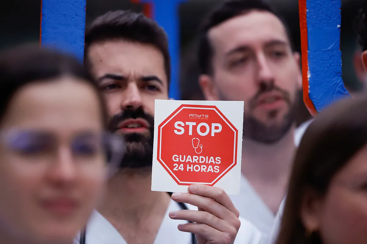 País Vasco, Castilla-La Mancha y Canarias exigen Mediación Sanitaria independiente para poner fin a la huelga médica; "No queremos que dure para siempre."