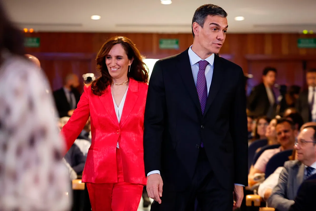 Los españoles tienen la puntuación de salud más baja de la historia, mientras Sánchez presume de ello "termómetro democrático"