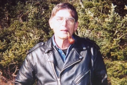 Muere a los 73 años un paciente con leucemia que siguió los consejos de la inteligencia artificial para curar su enfermedad