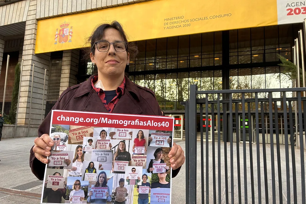 Sanidad acuerda adelantar el cribado del cáncer de mama hasta los 45 años