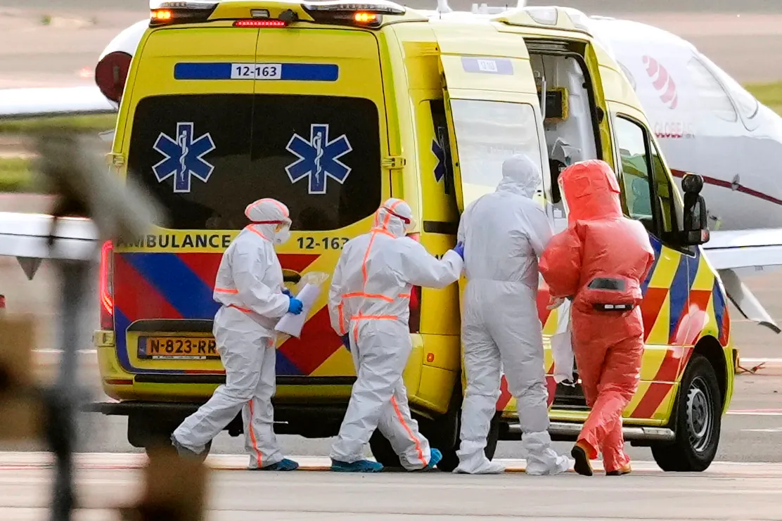 Brote de hantavirus con 34 infectados y 11 muertos. cumpleaños, lo que demuestra que se transmite no sólo a través de contactos muy estrechos;