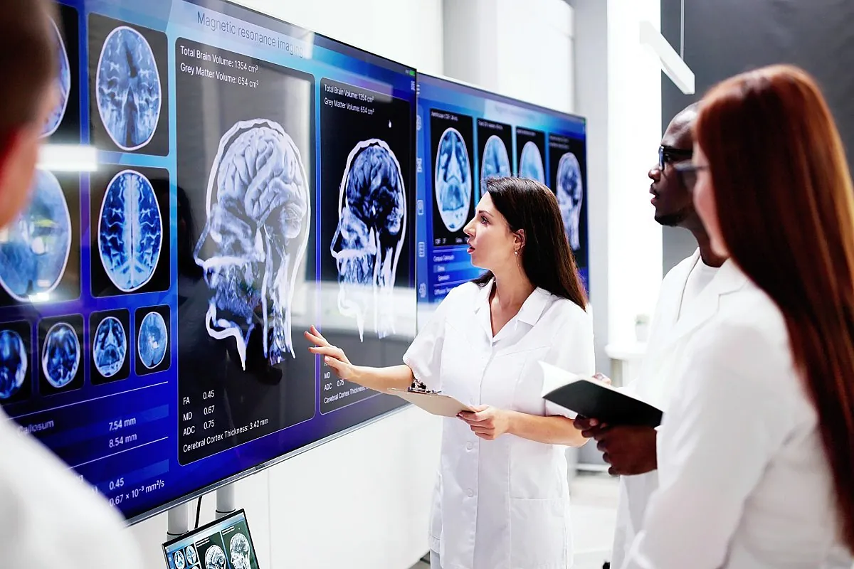 El cerebro en el centro de la presión sanitaria en España