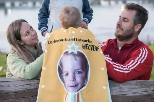 Héctor, un niño extremeño de cuatro años con enfermedad de Tay-Sachs, es el único caso en España.