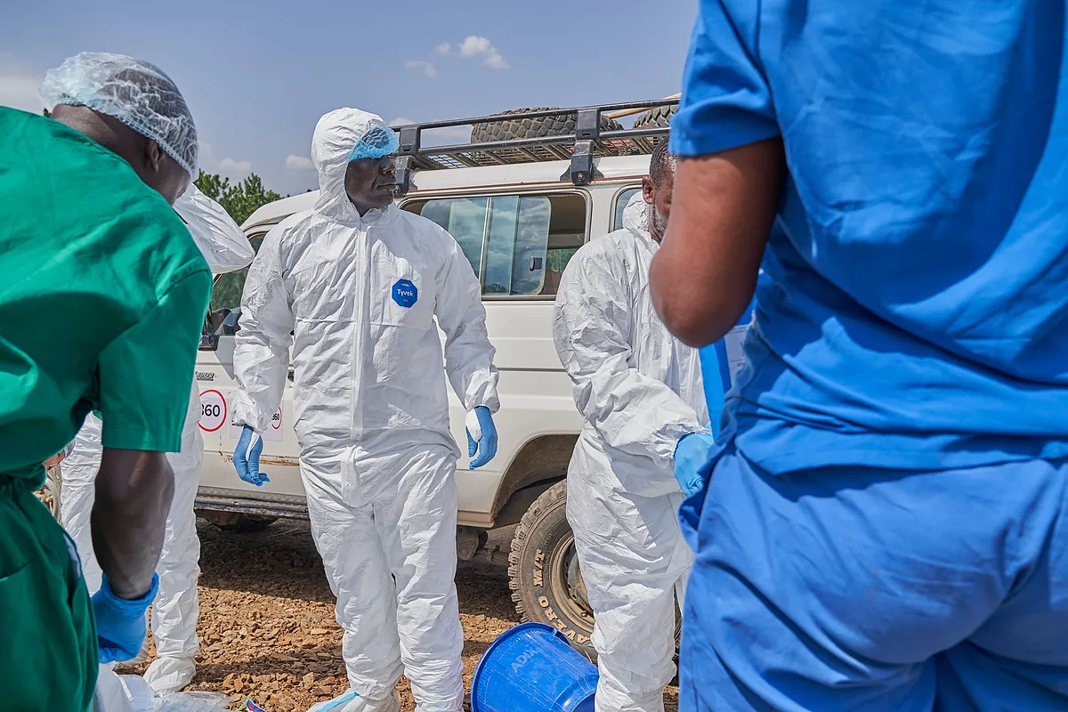 Francia informa del primer caso de ébola tras el regreso de un médico del Congo