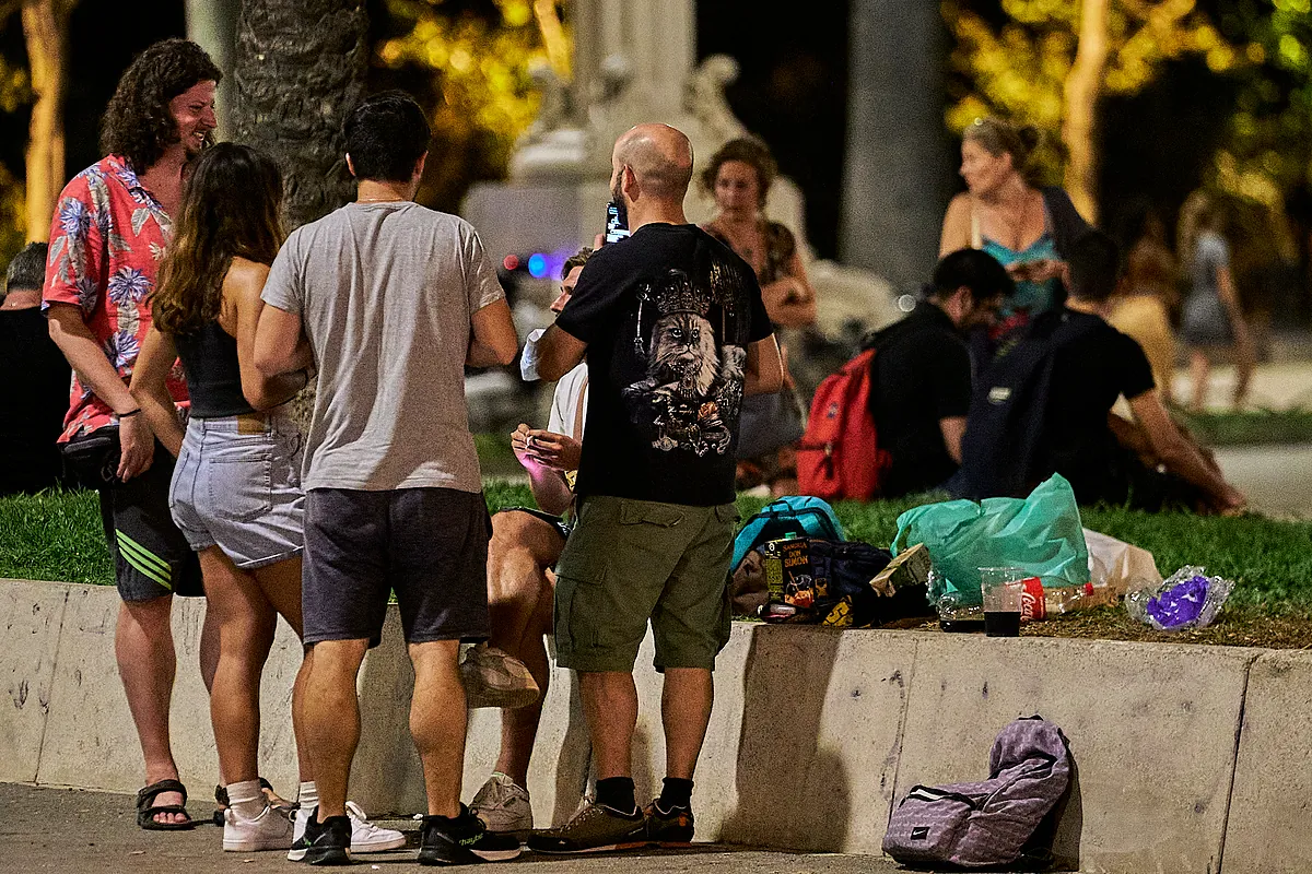 Radiografía del alcohol en España. Los jóvenes beben un 60% menos, pero el consumo excesivo de alcohol va en aumento.