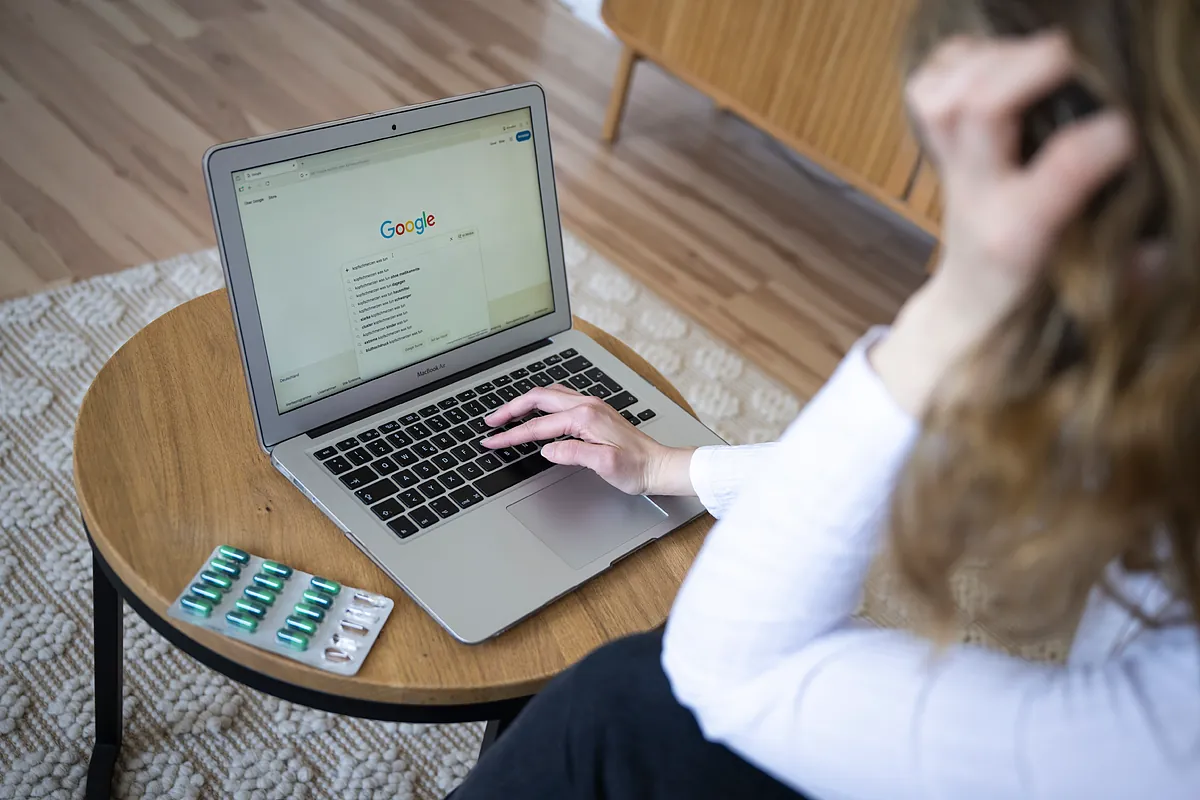 Los españoles consultan cada vez más la inteligencia artificial sobre su salud. "Muchas personas no se dan cuenta de que puede haber errores en las respuestas y que a veces pueden ser muy groseros."